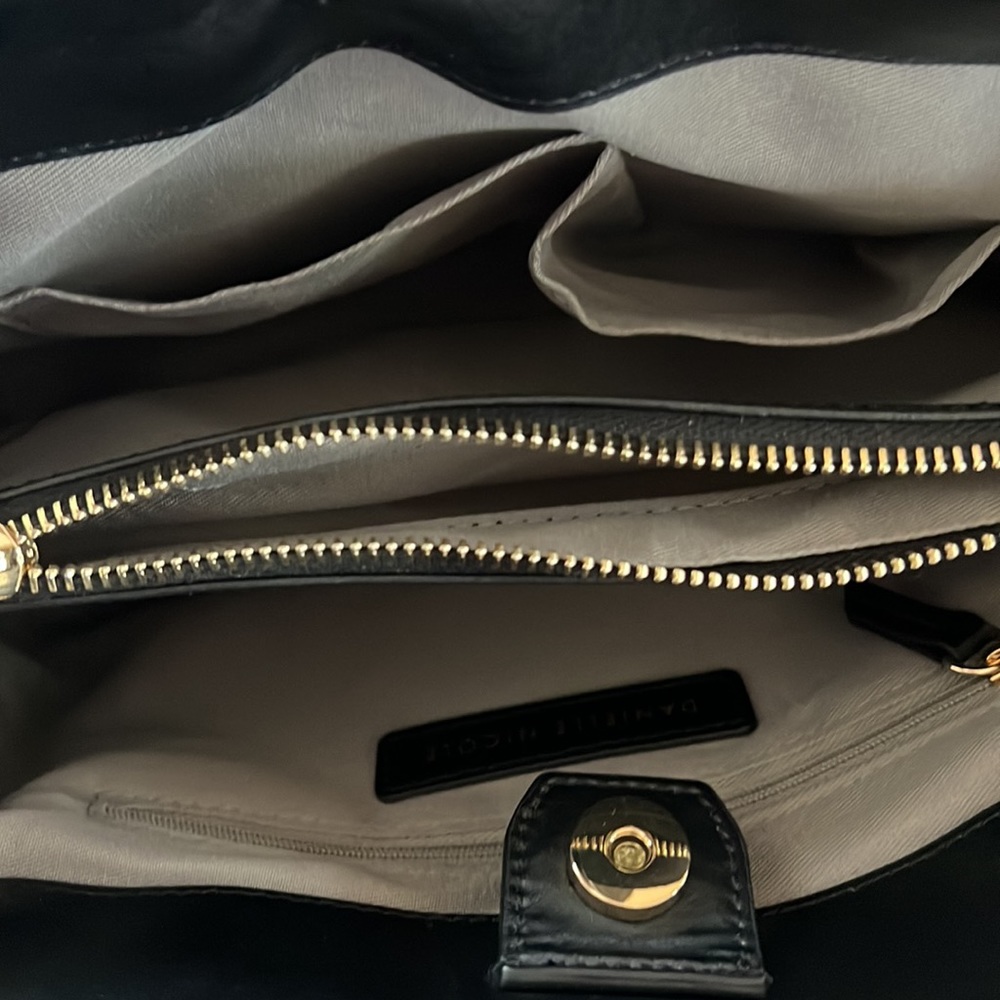 Danielle Nicole Shoulder Bag. - image 7